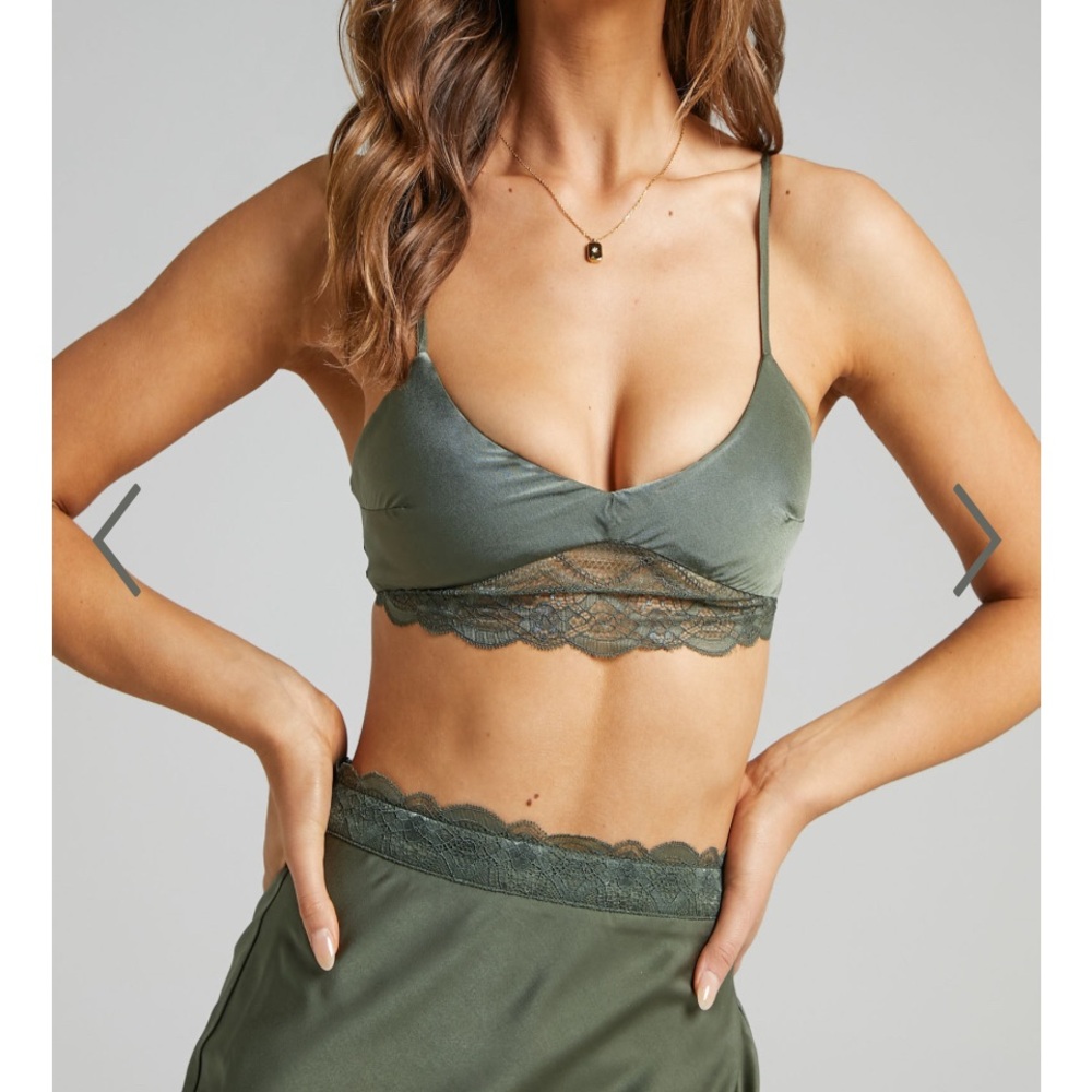 EUC. Showpo Green Lace Trim Bralette #70